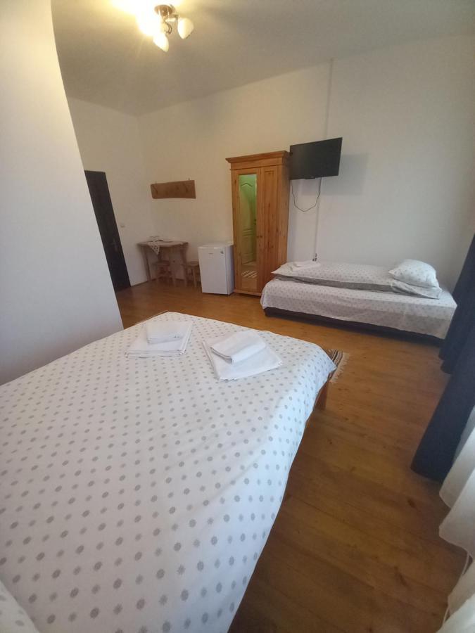 Casa Din Barcutゲストハウス エクステリア 写真