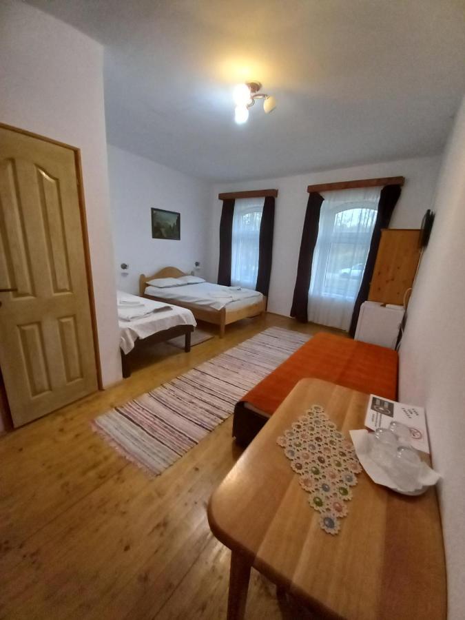 Casa Din Barcutゲストハウス エクステリア 写真