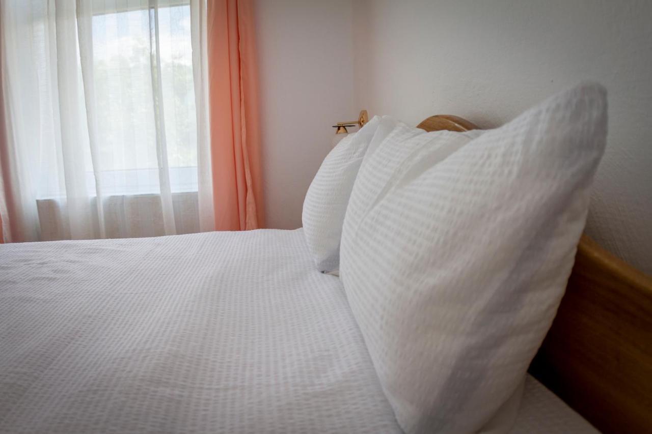 Casa Din Barcutゲストハウス エクステリア 写真